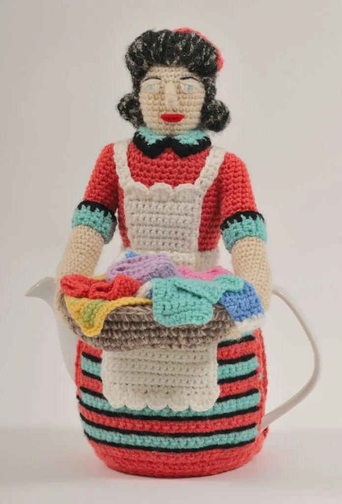 43.-Housewife-Washing-696x1024.jpg