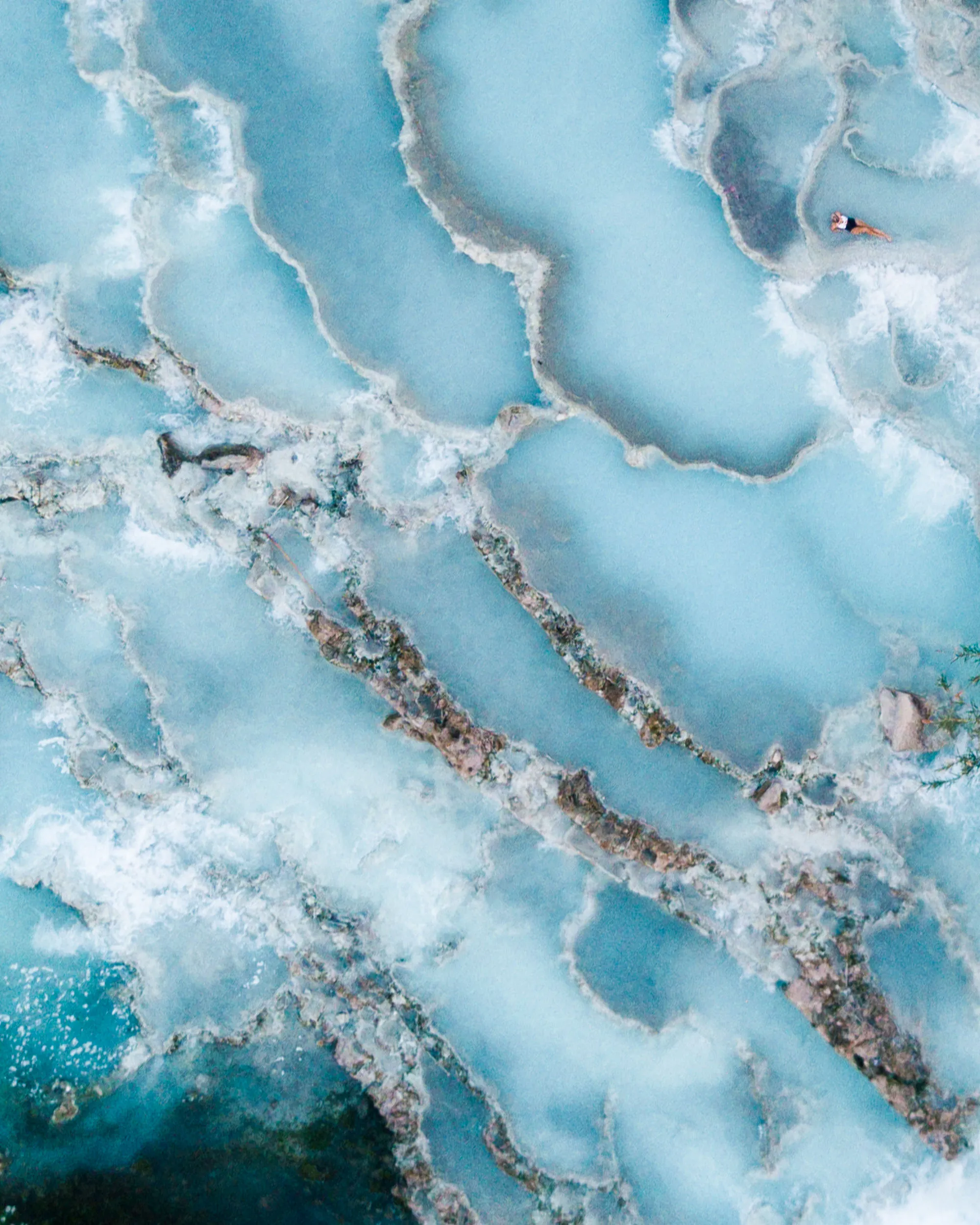 A-natural-thermal-bath-mineral-hot-springs-in-Tuscany-Italy.jpg