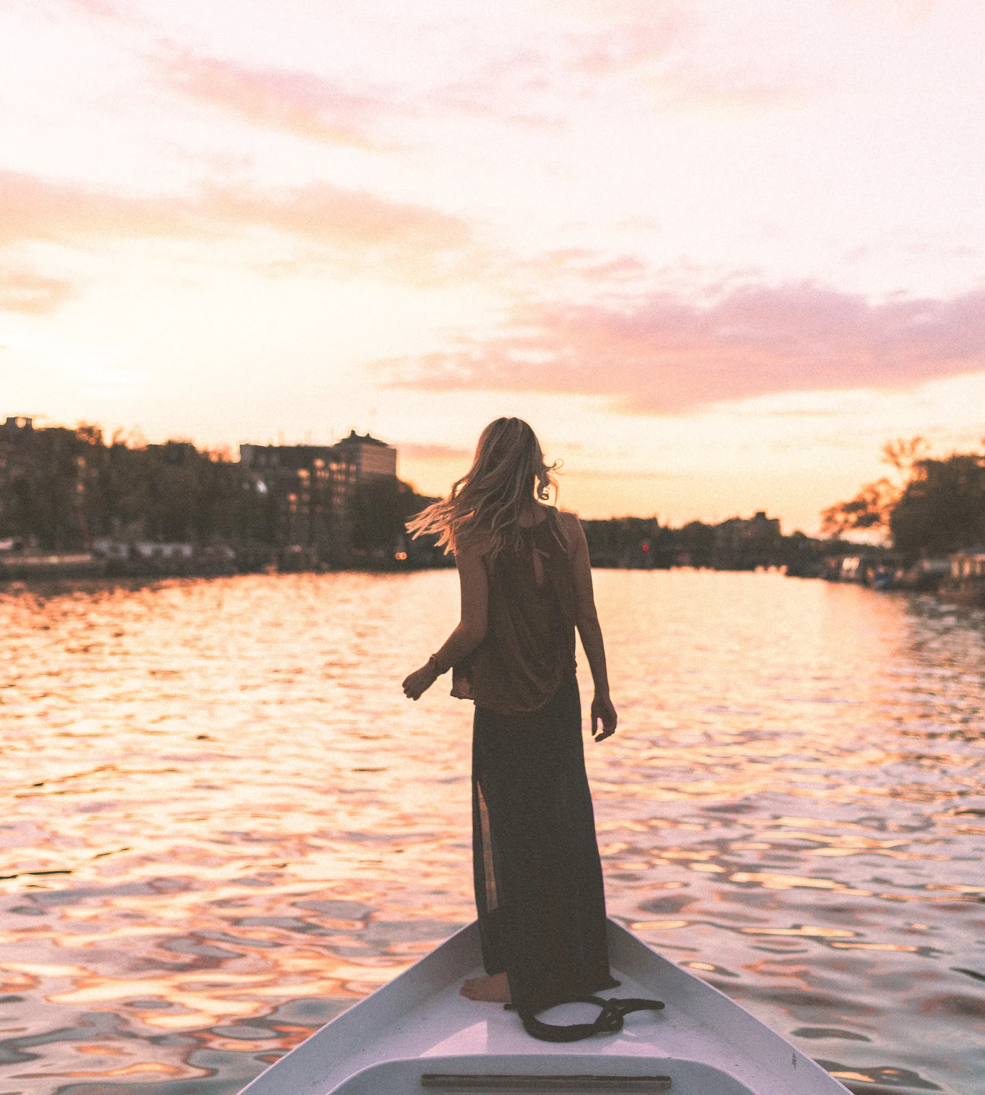 Boating-down-Amsterdams-Amstel-river-1.jpg
