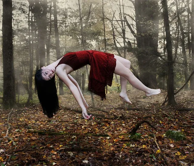 Conceptual-Photography-by-Mega-Christine-640x548.jpg