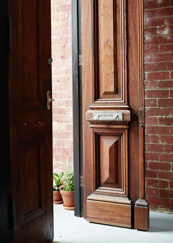 SarahHendy-door.jpg