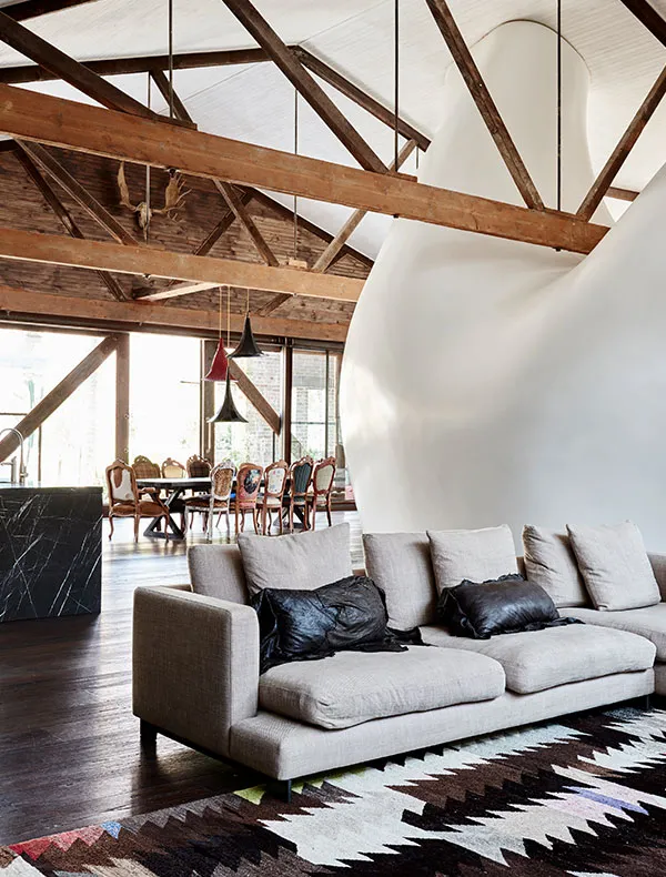 Showstopping-Warehouse-Conversion-in-Sydneys-Surry-Hills-1.jpg