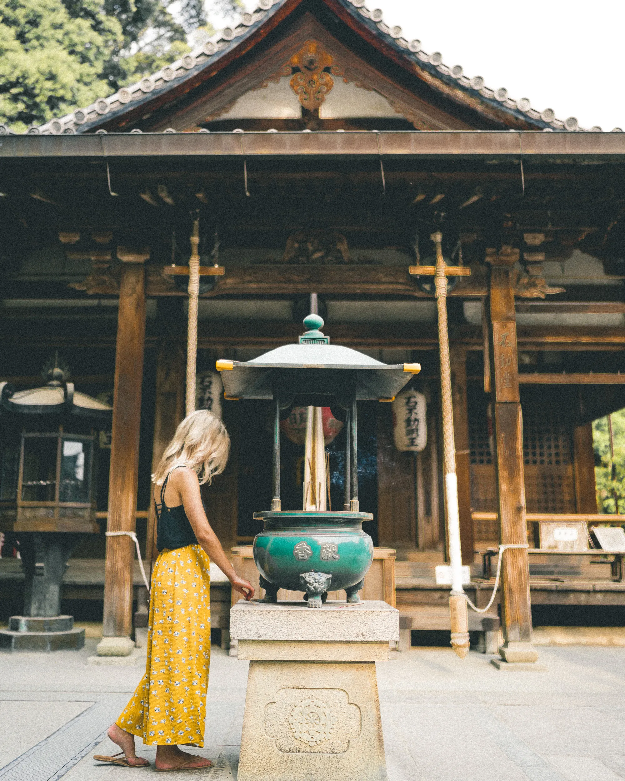 Shrine-in-Kyoto-Japan.jpg