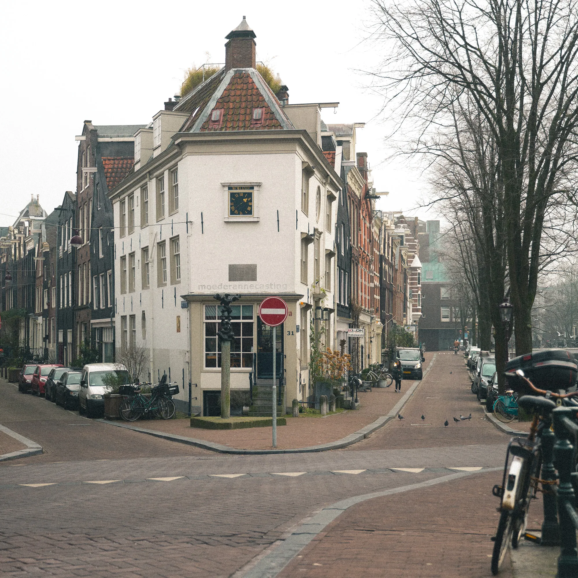 Street-corners-in-Amsterdam-The-Netherlands.jpg