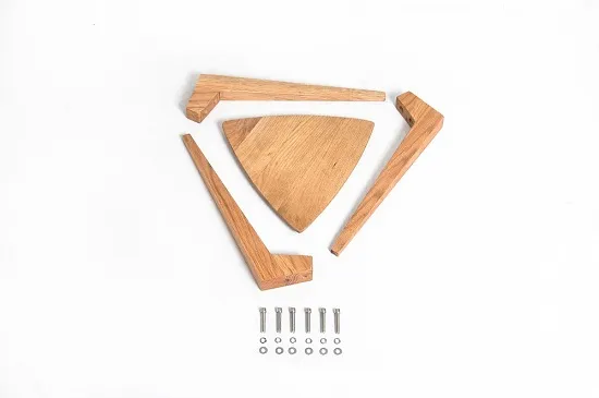 Triangular-Stool06.jpg