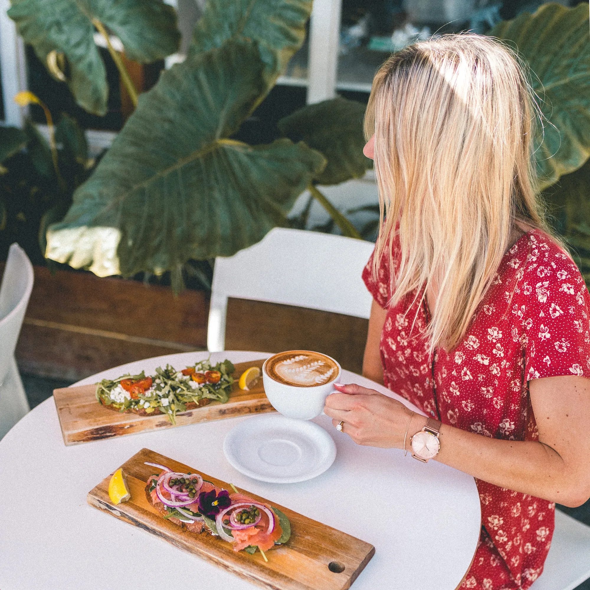 toast-and-coffee-at-arvo-cafe-oahu.jpg