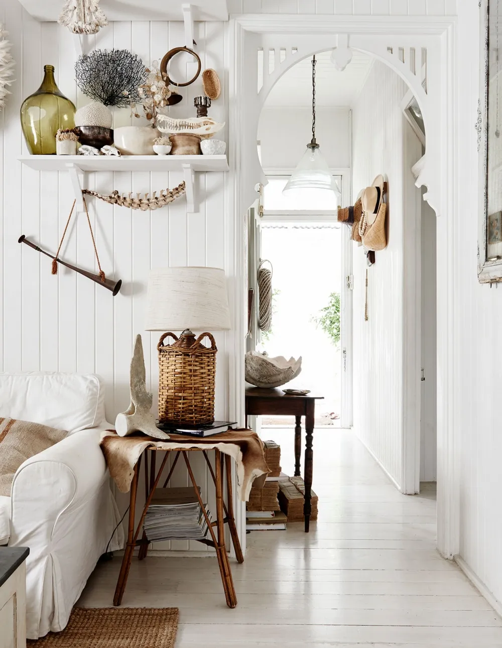 ulifeel_A-Photographers-Brisbane-Home-Full-of-Collections-and-Coastal-Décor-13.jpg
