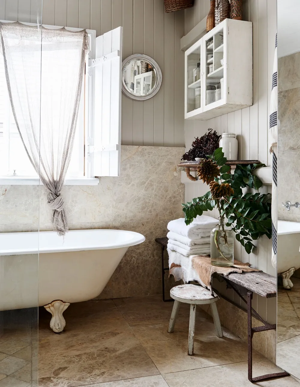 ulifeel_A-Photographers-Brisbane-Home-Full-of-Collections-and-Coastal-Décor-6-1.jpg